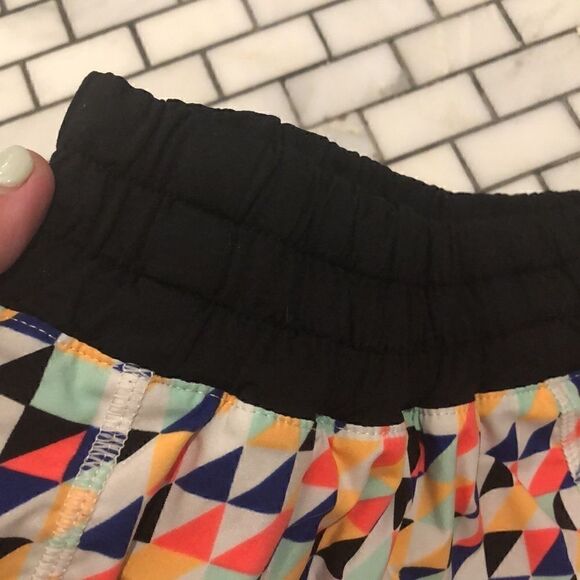 Lululemon seawheeze RARE track attack skirt sz 2 - Picture 5 of 8